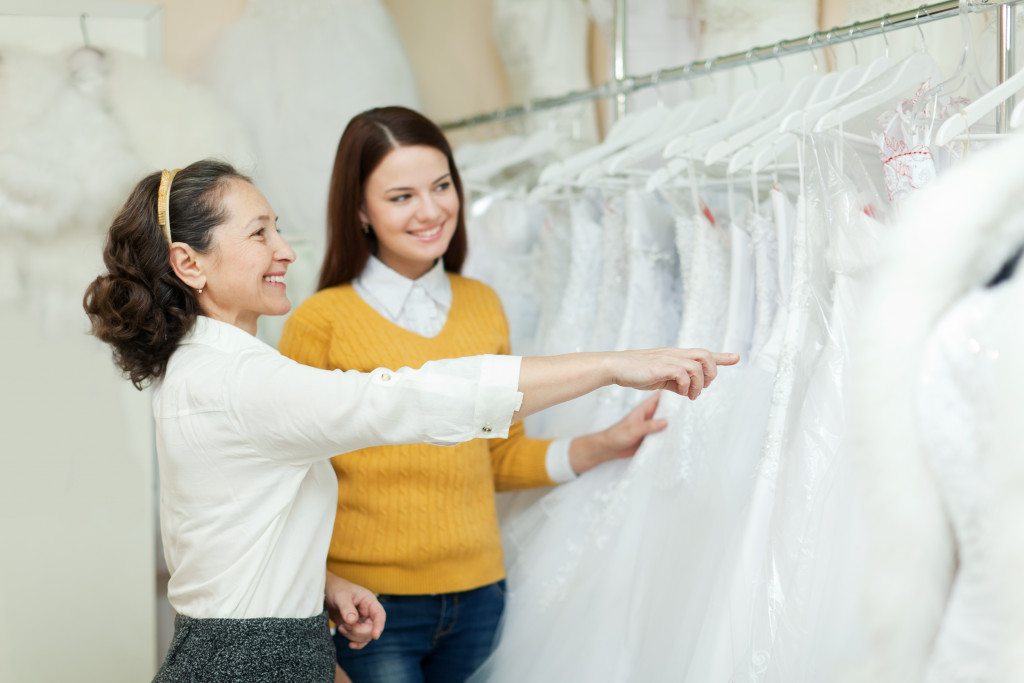 selecting wedding gown