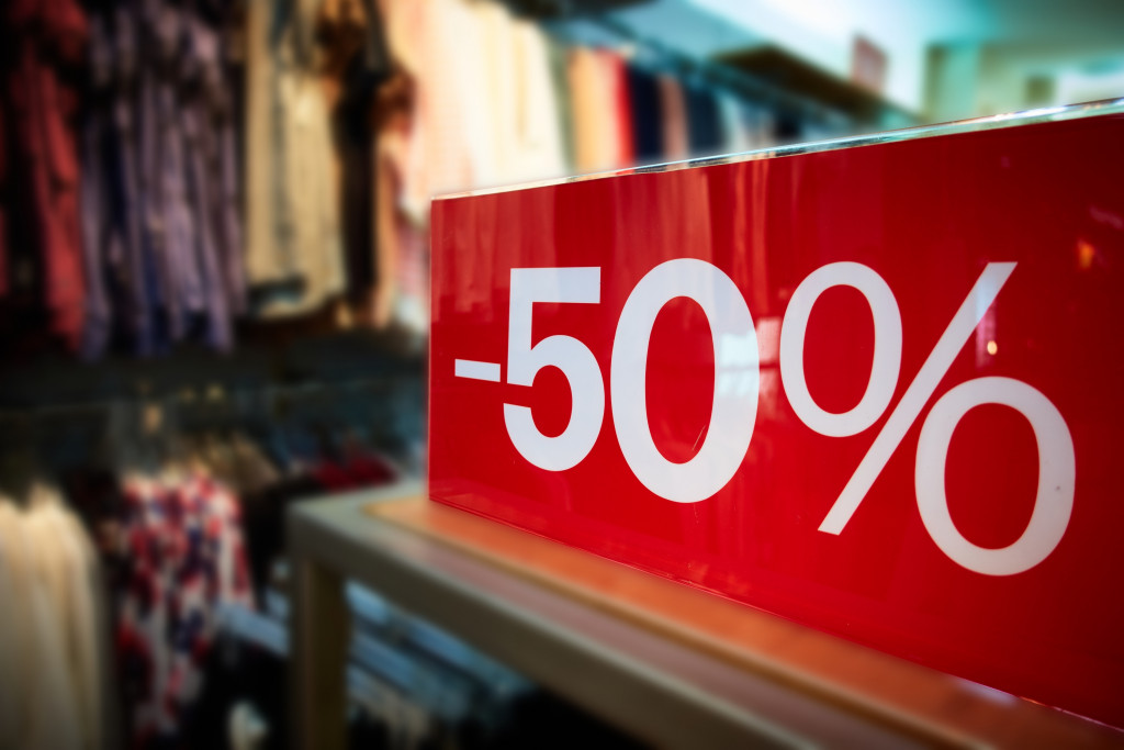 A discount signage in a store